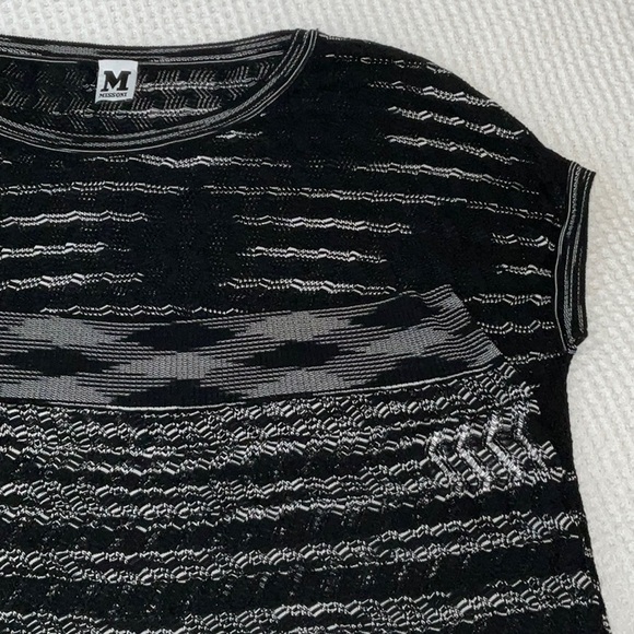 M Missoni, luxury, black & white knit sleeveless top. Made in Italy. Size 44 (8) - Picture 15 of 16